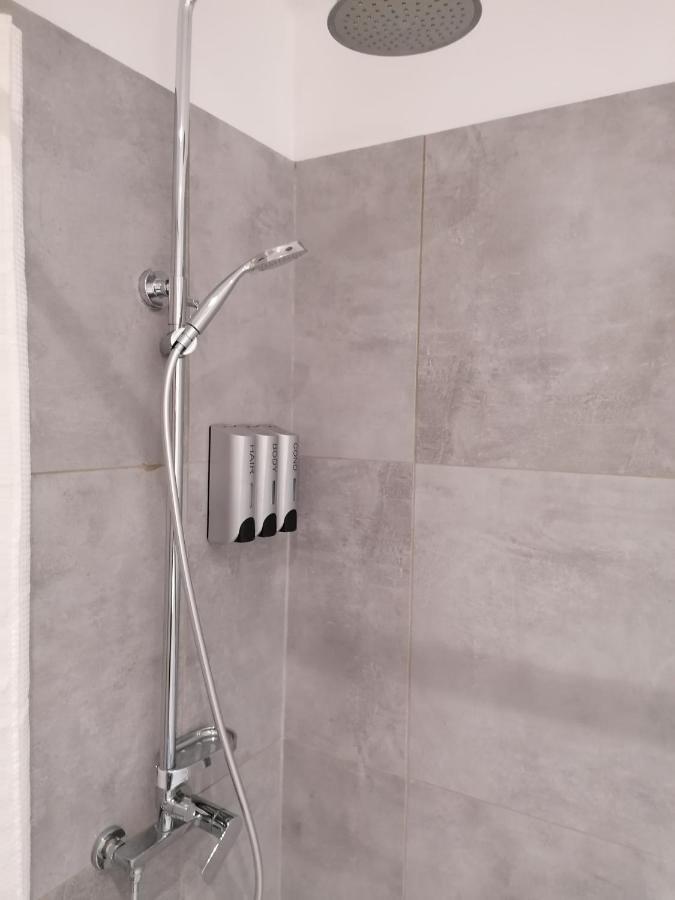 A L'Ombre De L'Olivier Apartment LʼIsle-sur-la-Sorgue Екстериор снимка